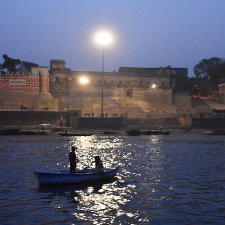 Yogi Lodge Varanasi Dış mekan fotoğraf