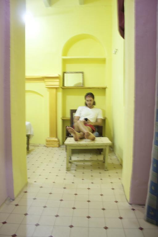 Yogi Lodge Varanasi Dış mekan fotoğraf