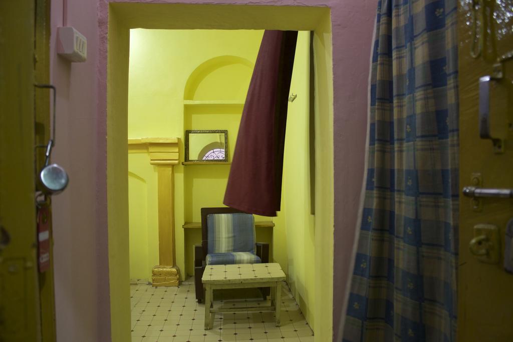 Yogi Lodge Varanasi Dış mekan fotoğraf