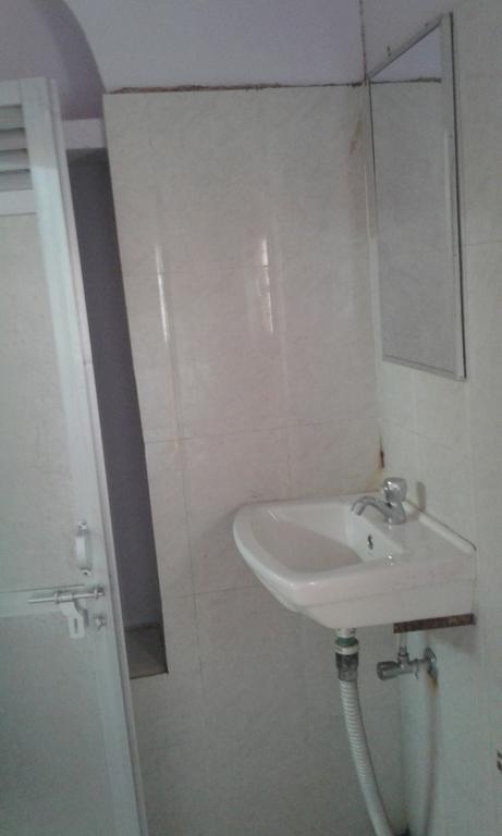 Yogi Lodge Varanasi Dış mekan fotoğraf