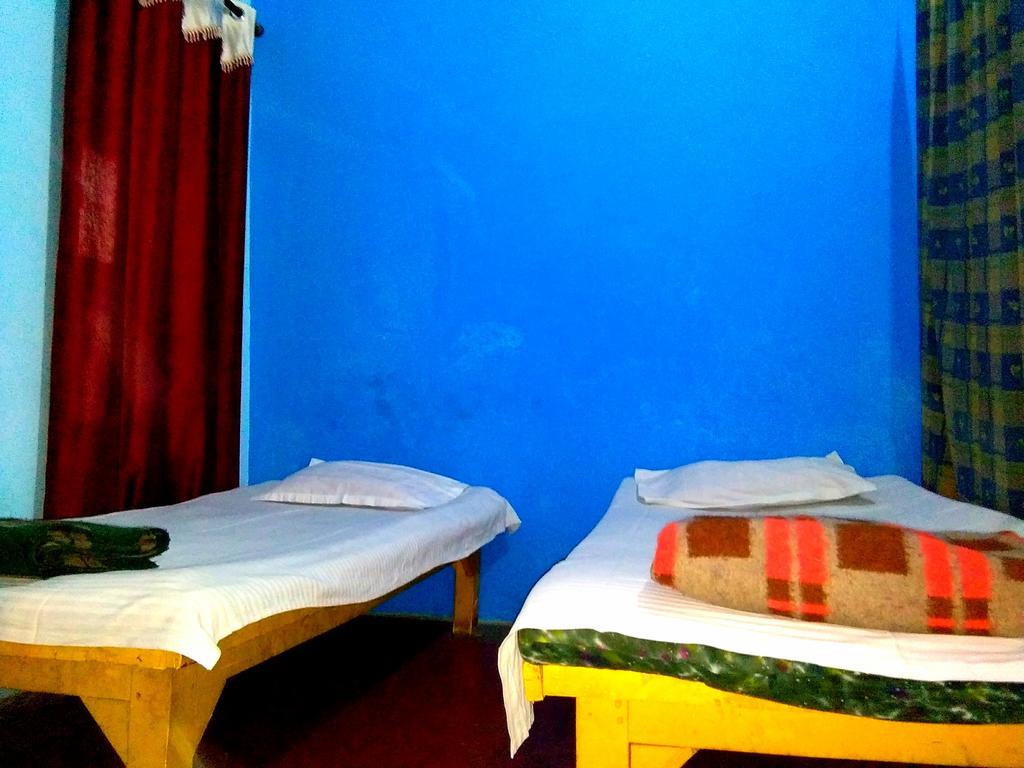 Yogi Lodge Varanasi Dış mekan fotoğraf