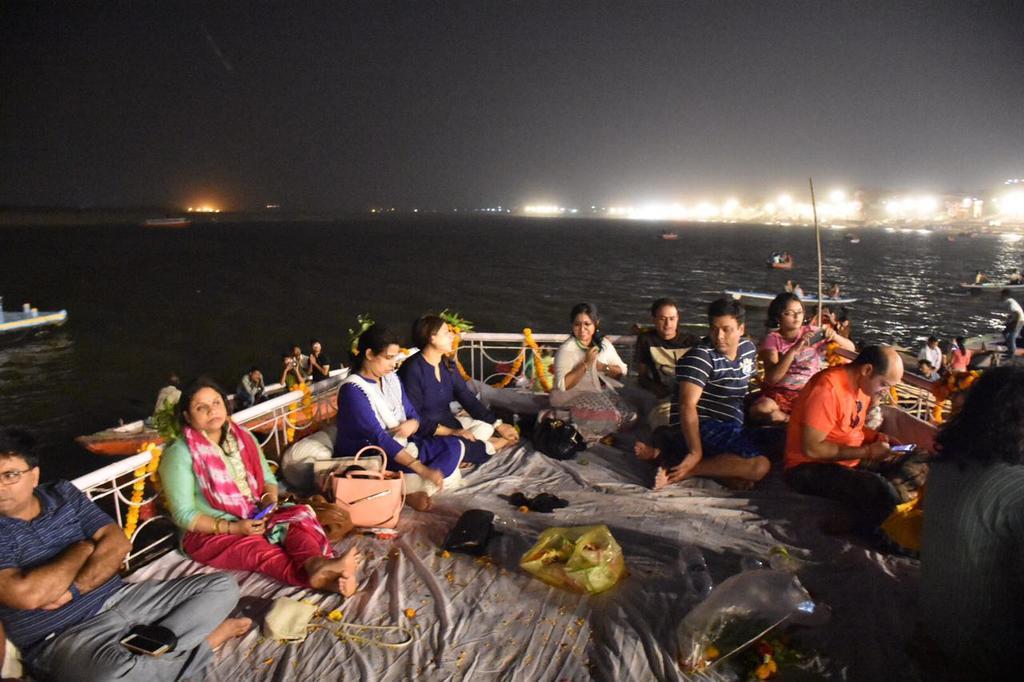 Yogi Lodge Varanasi Dış mekan fotoğraf