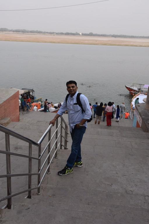 Yogi Lodge Varanasi Dış mekan fotoğraf
