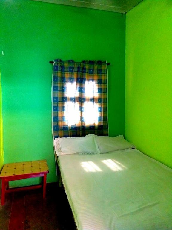 Yogi Lodge Varanasi Dış mekan fotoğraf